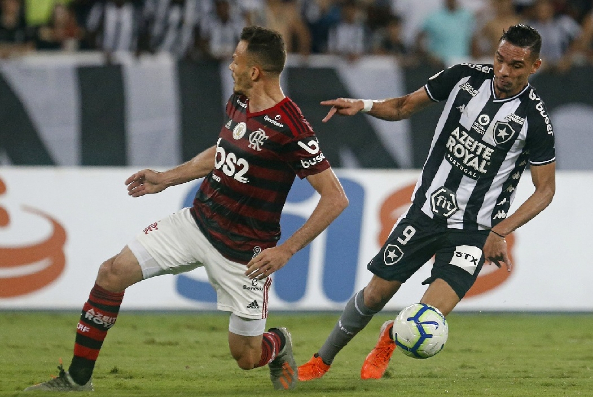 No Nilton Santos Flamengo Bate O Botafogo No Final Do Jogo Mh Esportes