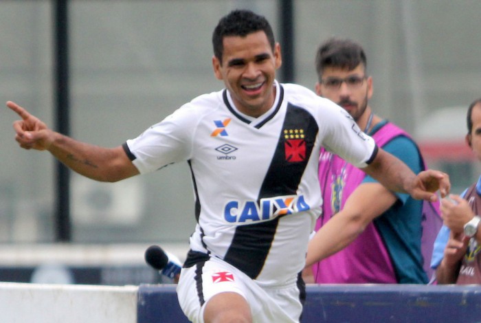 Ex Jogador Do Vasco Anunciado Em Clube Da S Rie B Por Uma Temporada