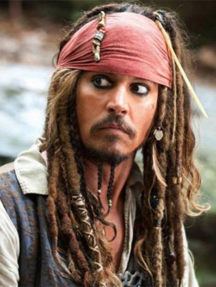 Johnny Depp surpreende fãs ao imitar Jack Sparrow a caminho do julgamento  contra Amber Heard - Notícias de cinema - AdoroCinema