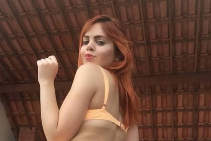 Rachel Lemos é 'A Gata da Hora'