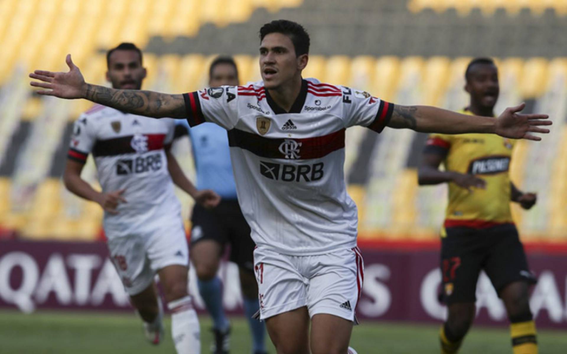 Camisa Flamengo Rubro Negra Jogo número 21 Pedro tamanho M