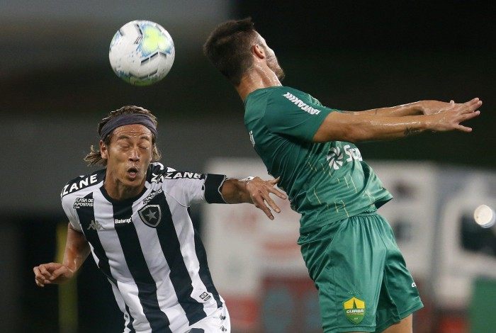 Rio - O Botafogo coleciona fracassos neste século na Copa do Brasil. Na última terça-feira, o Alvinegro foi eliminado pelo modesto Cuiabá, nas oitavas de final. Além do time mato-grossense, o clube carioca também soma quedas para equipes como Paulista de Jundiaí, Gama, Ipatinga, Americano e Aparecidense. Relembre os principais tropeços do Botafogo.