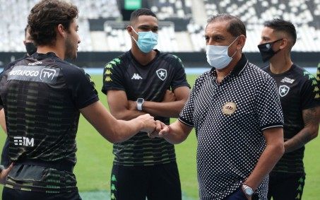 Valdir Espinosa pede coragem e vê Botafogo em luta de 'Davi