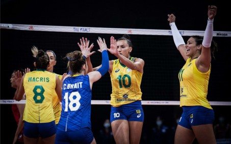 Seleção feminina de vôlei vence o Japão e está na final da Liga