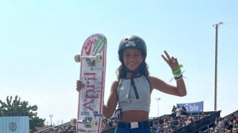 Rayssa Leal ganha mais uma etapa do mundial de skate