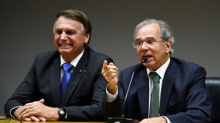 A gente vai sair junto', afirma Bolsonaro ao lado de Guedes