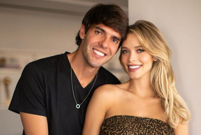 Modelo brinca sobre desejo de ter mais filho com o marido, Kaká