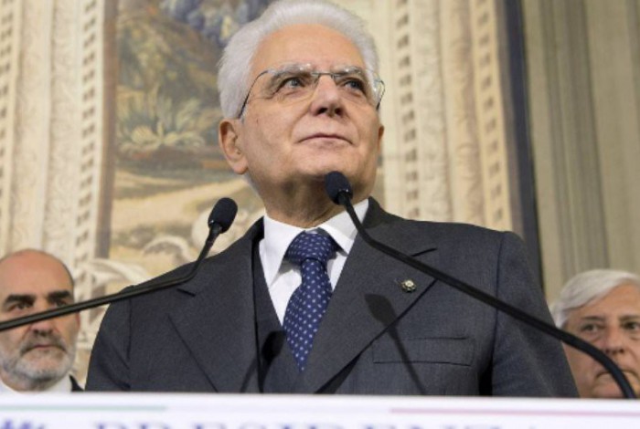 Sergio Mattarella é reeleito presidente da Itália aos 80 anos