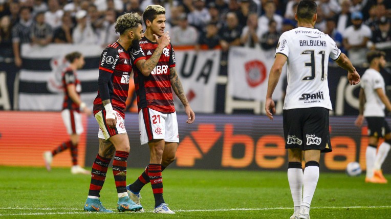 Vantagem do Mengão no - Clube de Regatas do Flamengo