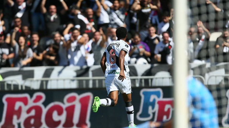 Vasco fará proposta de renovação para Andrey Santos