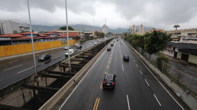 Acidentes com motos representam 80% das mortes na Linha Amarela, Rio de  Janeiro