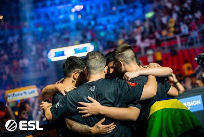 eSports: Com arena lotada, FURIA bate a Navi e avança para as semifinais do Major