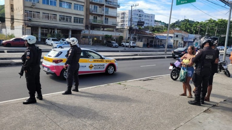 Novo jogo de tiro se passa na Praça Seca - Diário do Rio de Janeiro