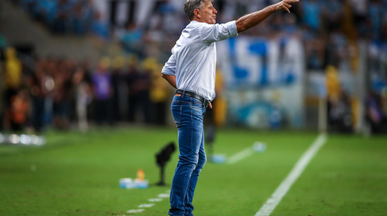 Renato Gaúcho e elenco do time principal se reapresentam no Grêmio