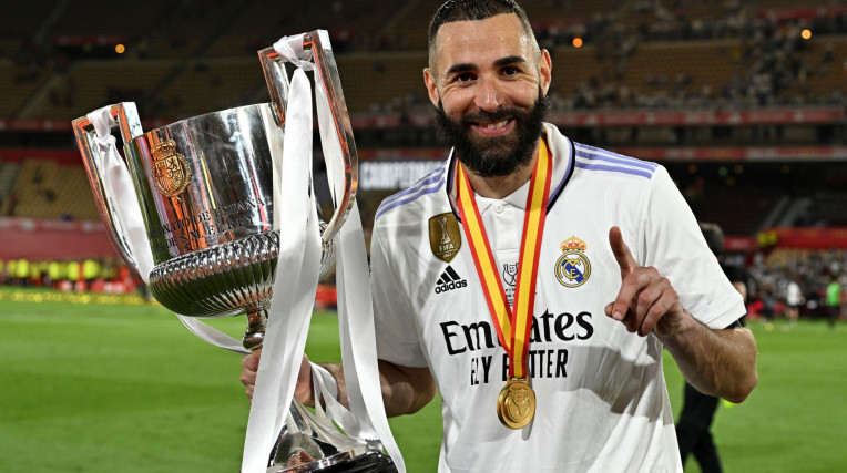 Estátua faz time de Benzema se recusar a jogar pela Champions da Ásia;  entenda - Ecos da Noticia