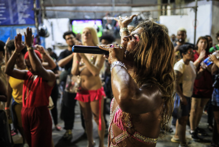 Ocupação "Noite das Estrelas" faz reflexão sobre diversidade, representatividade e preconceito. A Noite das Estrelas é uma homenagem a shows das décadas de 80 e 90 que aconteciam no conjunto de favelas da Maré. 