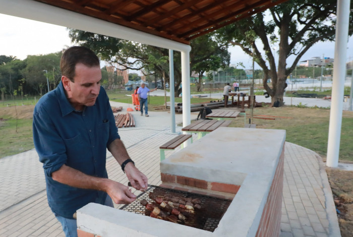 O prefeito Eduardo Paes visita o Parque Realengo Susana Naspolini 