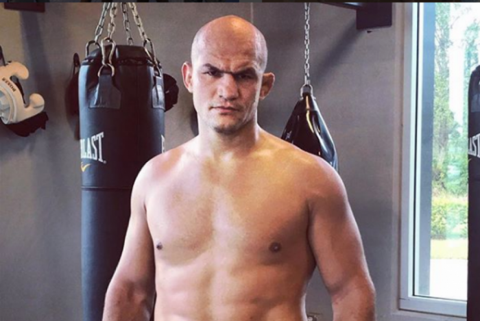 Junior Cigano estrelou a luta principal do evento na Austrália